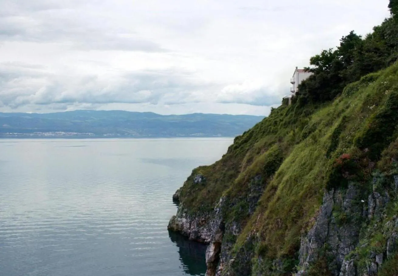 Holiday Home Bernardica - On Cliffs Above Sea Vrbnik Croatia
