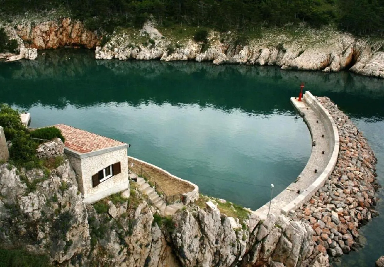 Holiday Home Bernardica - On Cliffs Above Sea Vrbnik