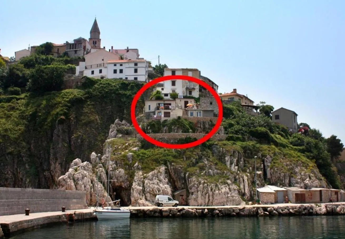 Holiday Home Bernardica - On Cliffs Above Sea Vrbnik  Chorvatsko